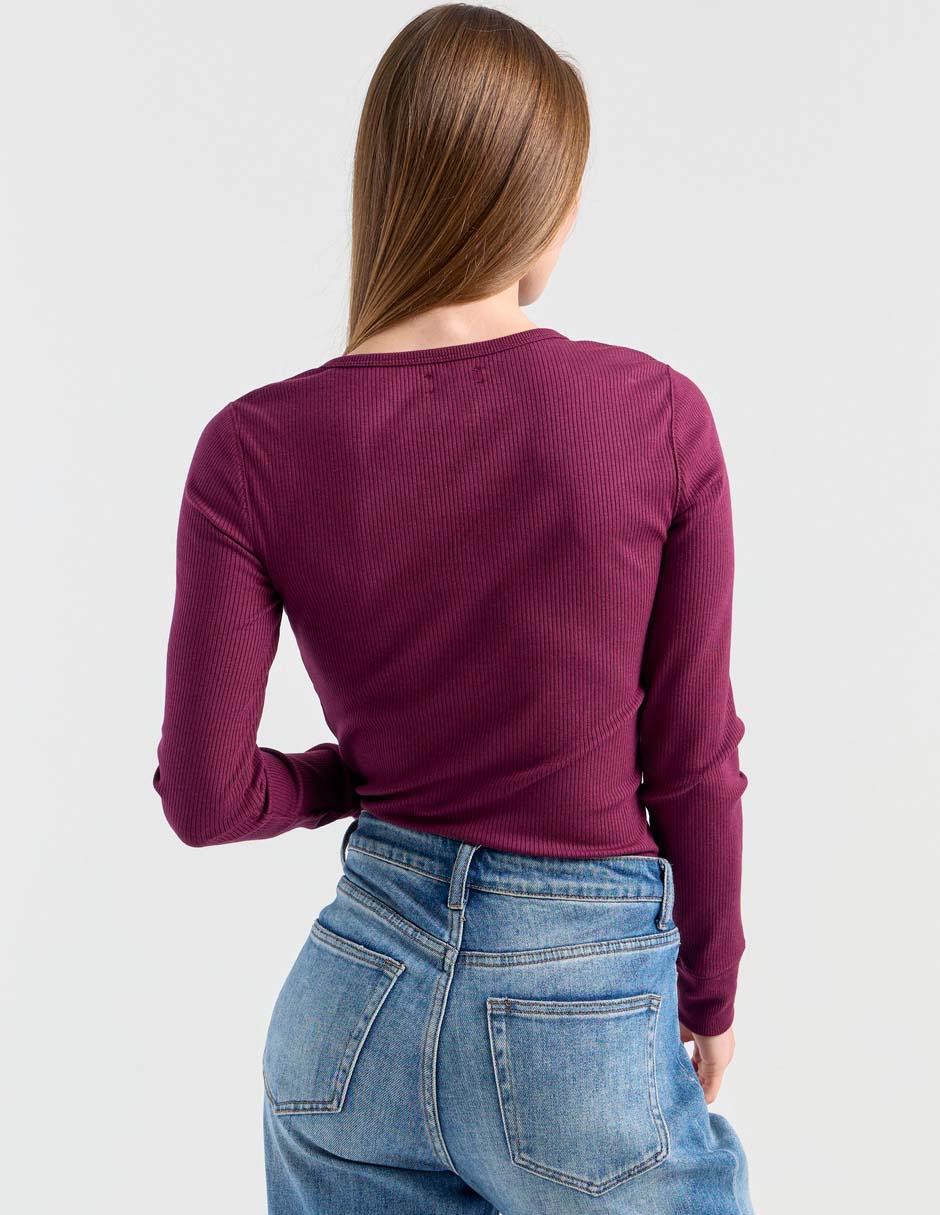 Playera manga larga cuello con botón mujer 5