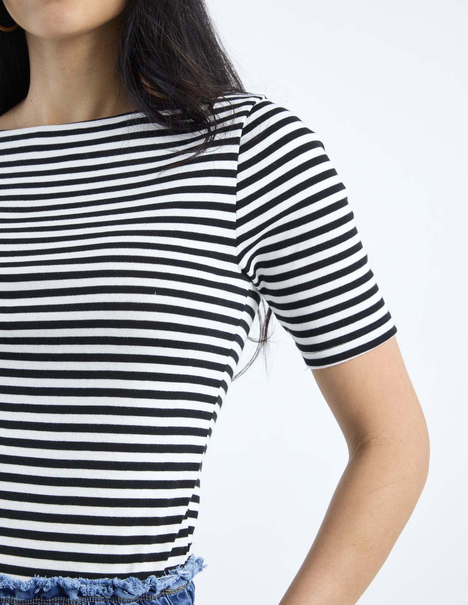 Playera manga corta cuello redondo para mujer