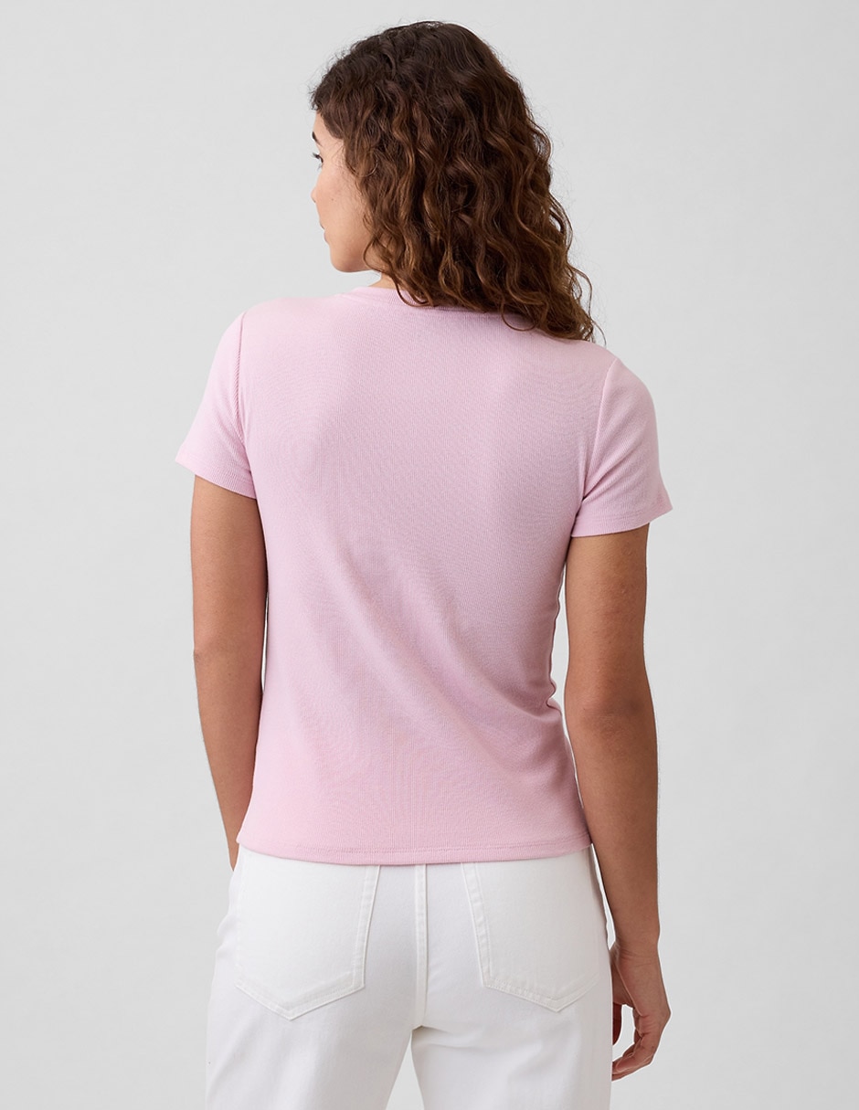 Playera manga corta cuello con botón para mujer