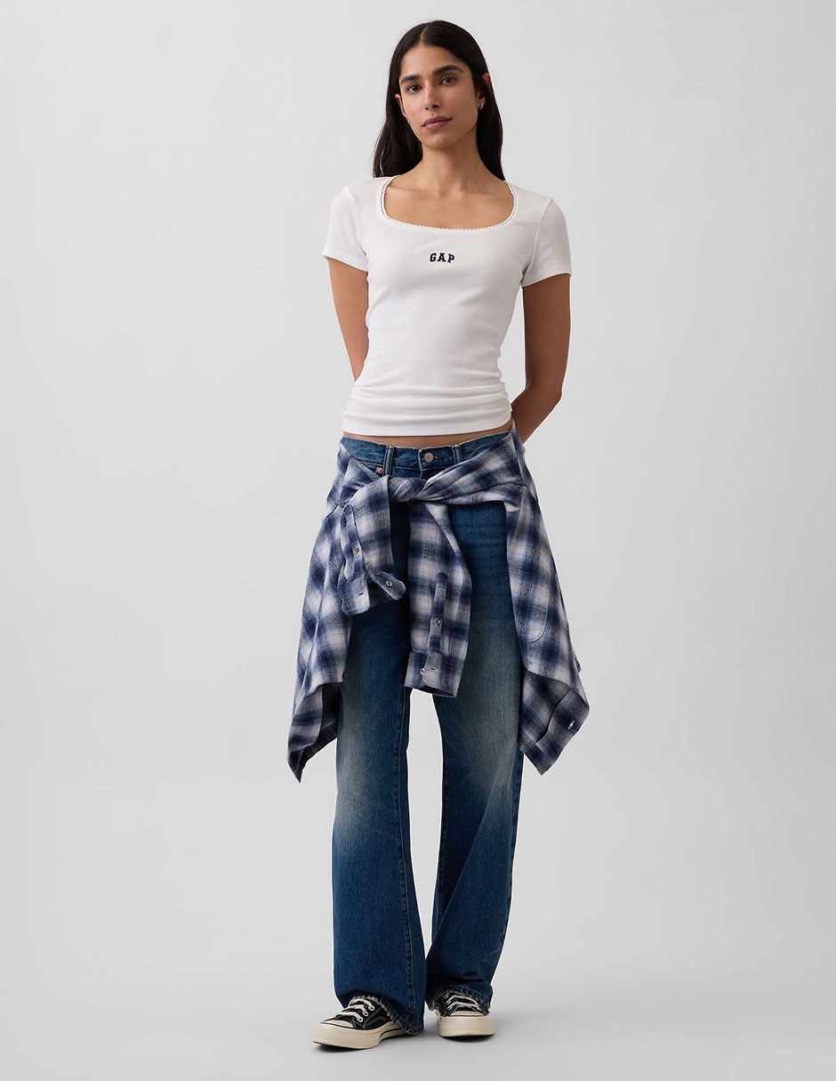 Playera manga corta cuello cuadrado para mujer 2
