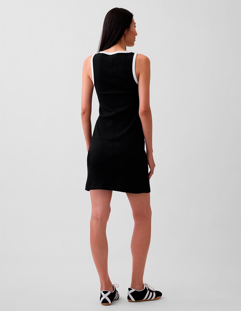 Vestido corto activewear para mujer