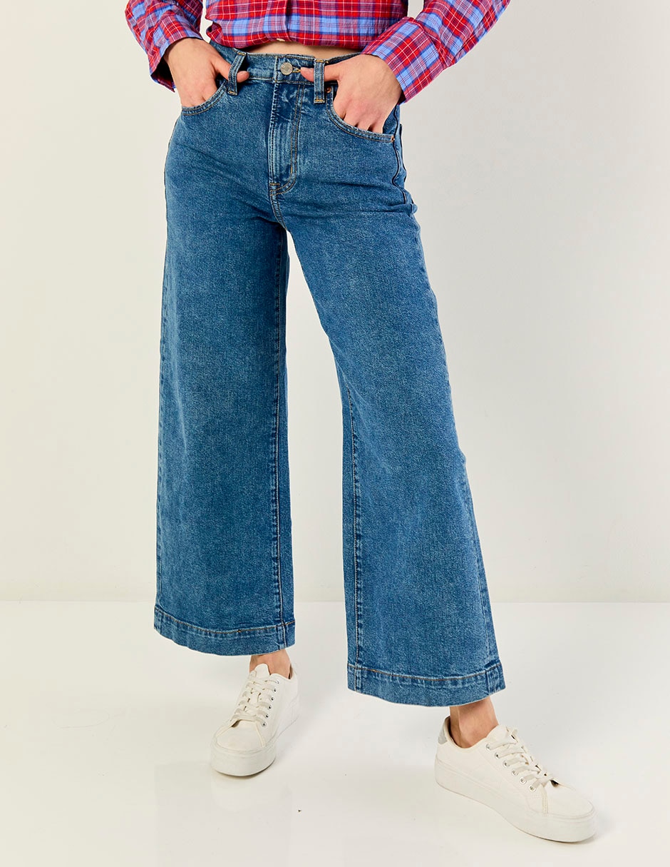 Jeans flare amplio para mujer Jeans flare amplio para mujer
