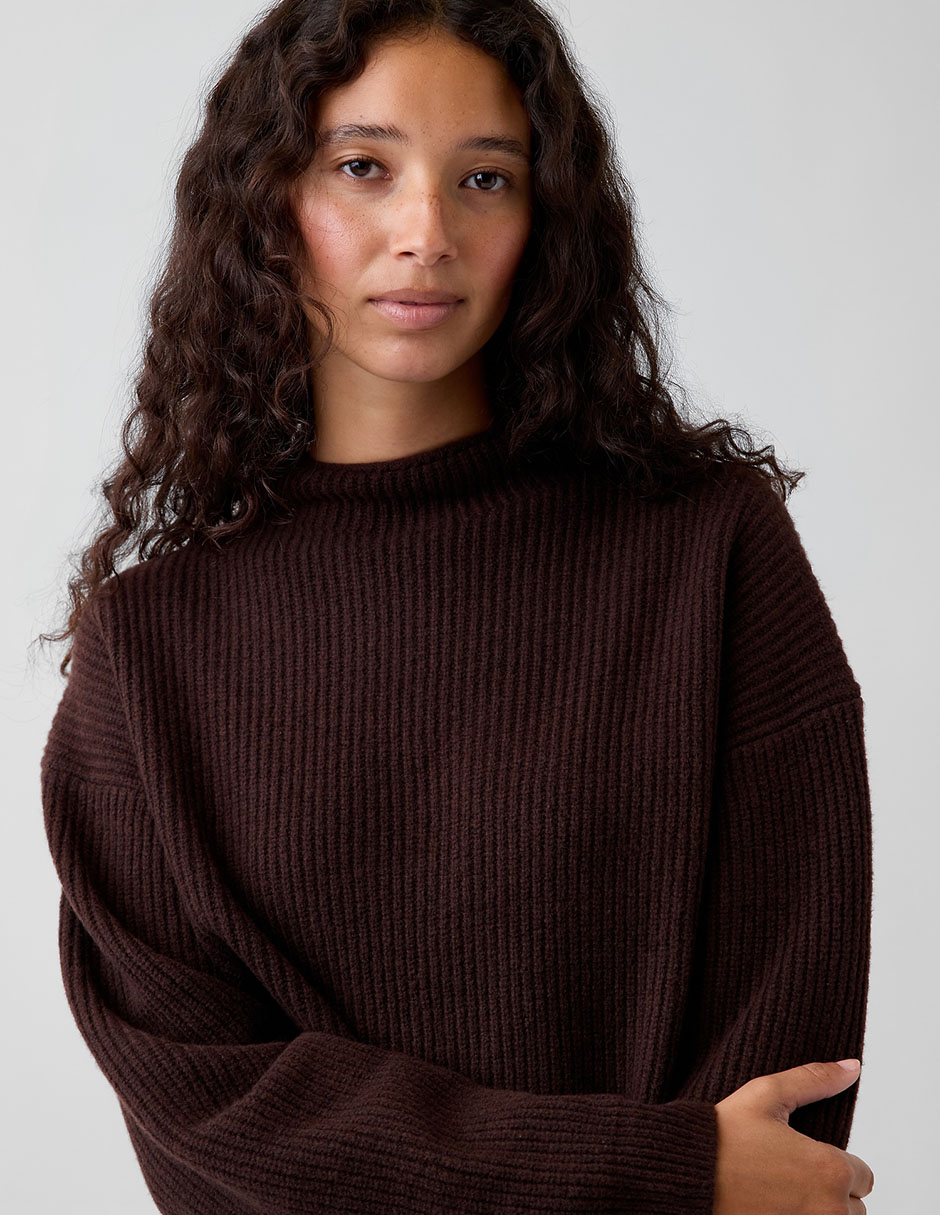 Suéter cuello redondo para mujer 4